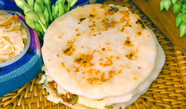 撲撲沙捲餅 (Pupusa)